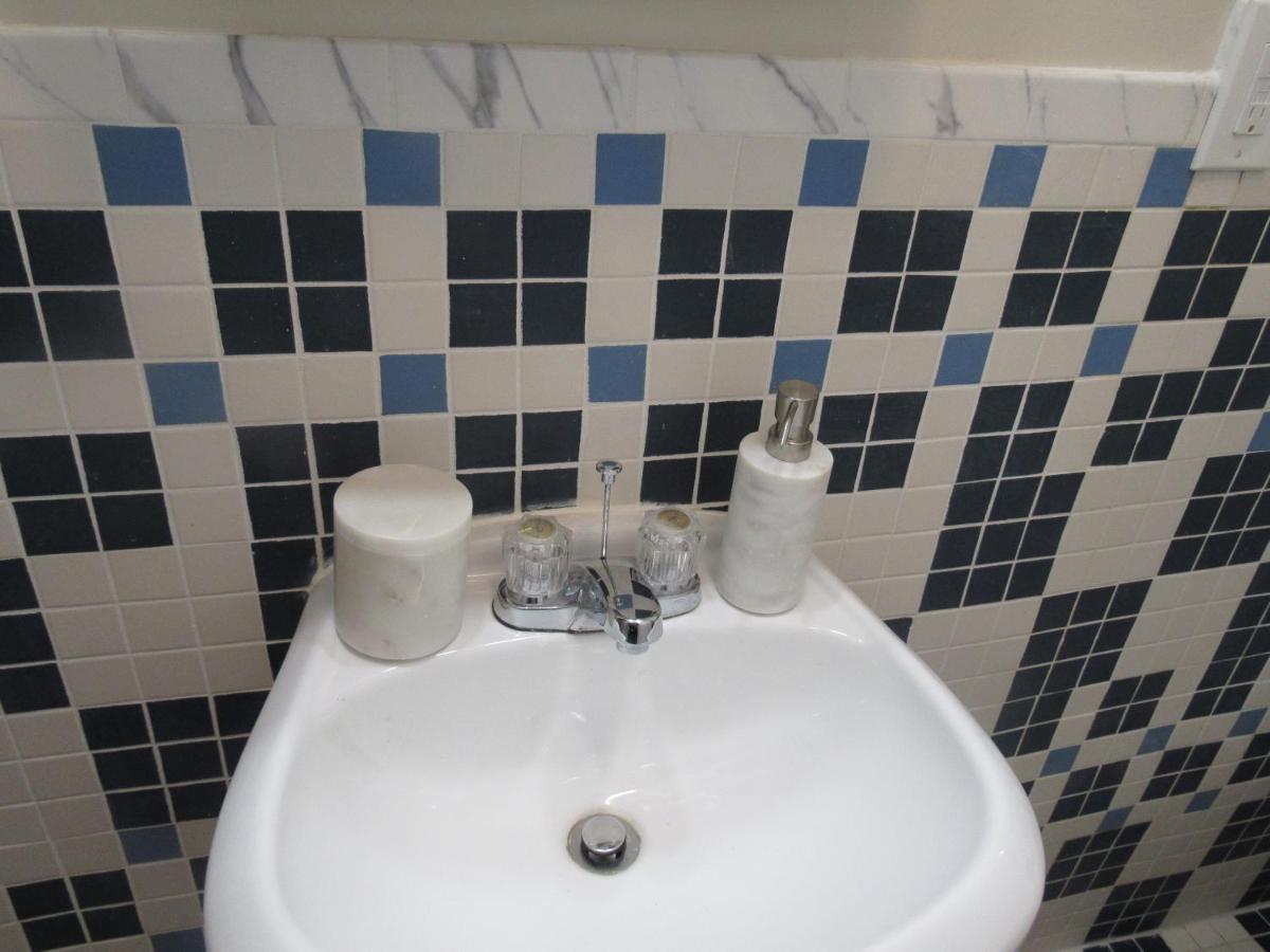 Located In The Noma-Gallaudet Neighborhood Apartamento Washington Exterior foto